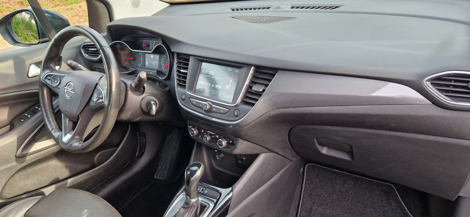 Opel Crossland Elegance Diesel - Samsaru's Car Outlet