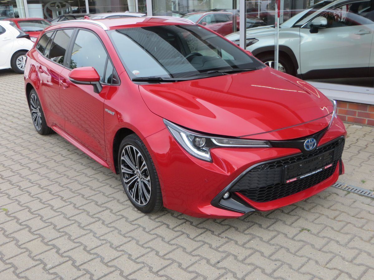 Toyota Corolla 1.8 Hybrid Team - Samsaru's Car Outlet