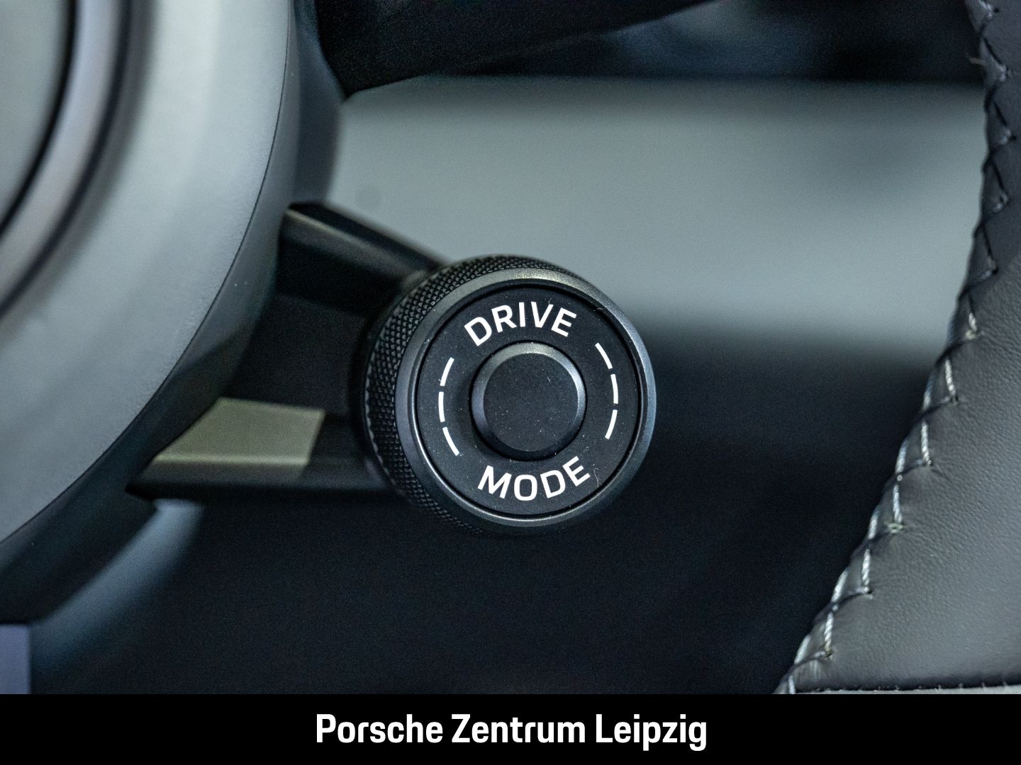 Porsche Taycan Turbo S Cross Turismo Burmester PCCB