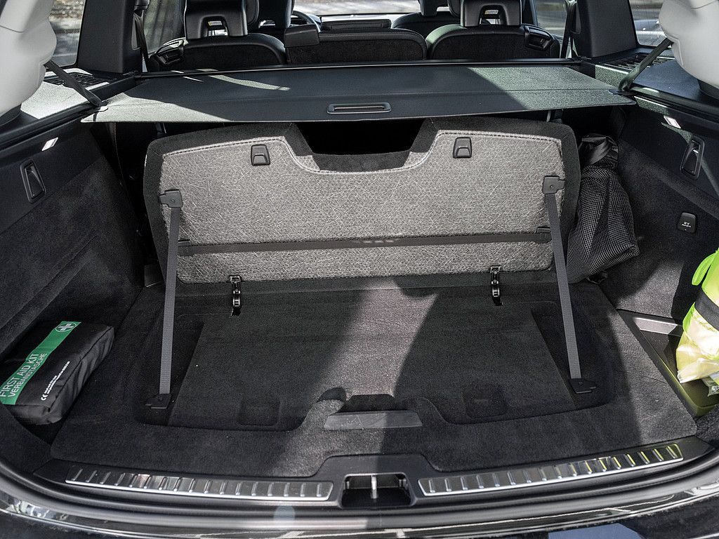 Volvo XC90 B5 AWD Plus Bright Panorama, AHK