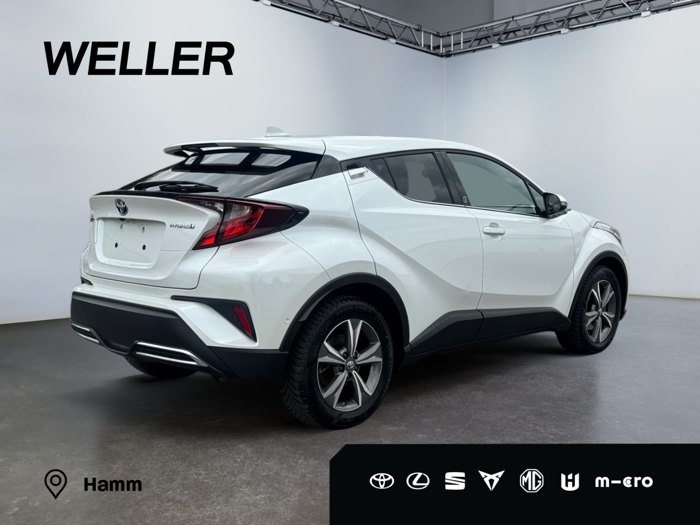 Toyota C-HR 2.0 Hybrid Team - Samsaru's Car Outlet