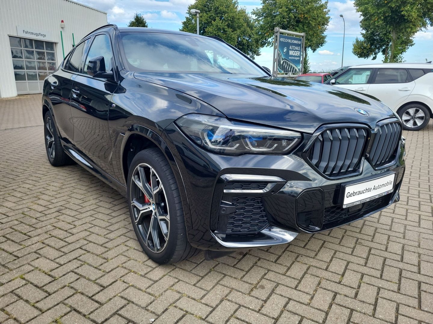 BMW X6 xDrive30d/Sportpaket/HUD/AHK/Navigation/Leder