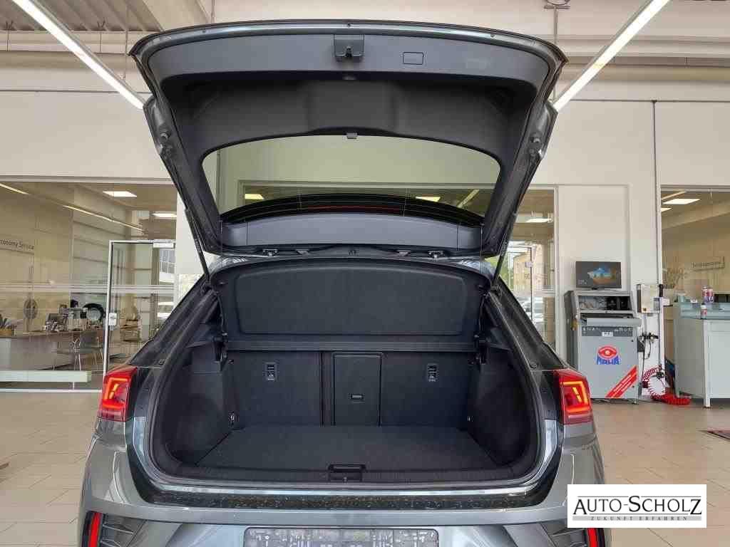 Volkswagen T-Roc 1.5 TSI R-Line - Samsaru's Car Outlet