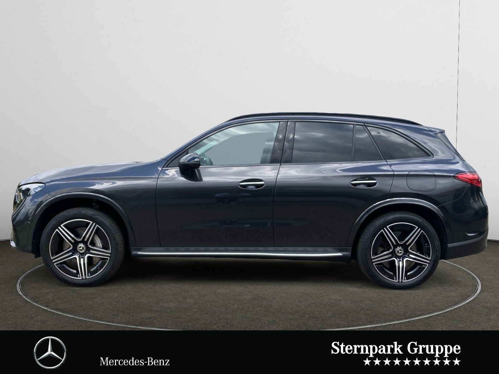 Mercedes-Benz GLC 300 e 4M AMG Premium Plus +AHK+Pano+DIST+20"