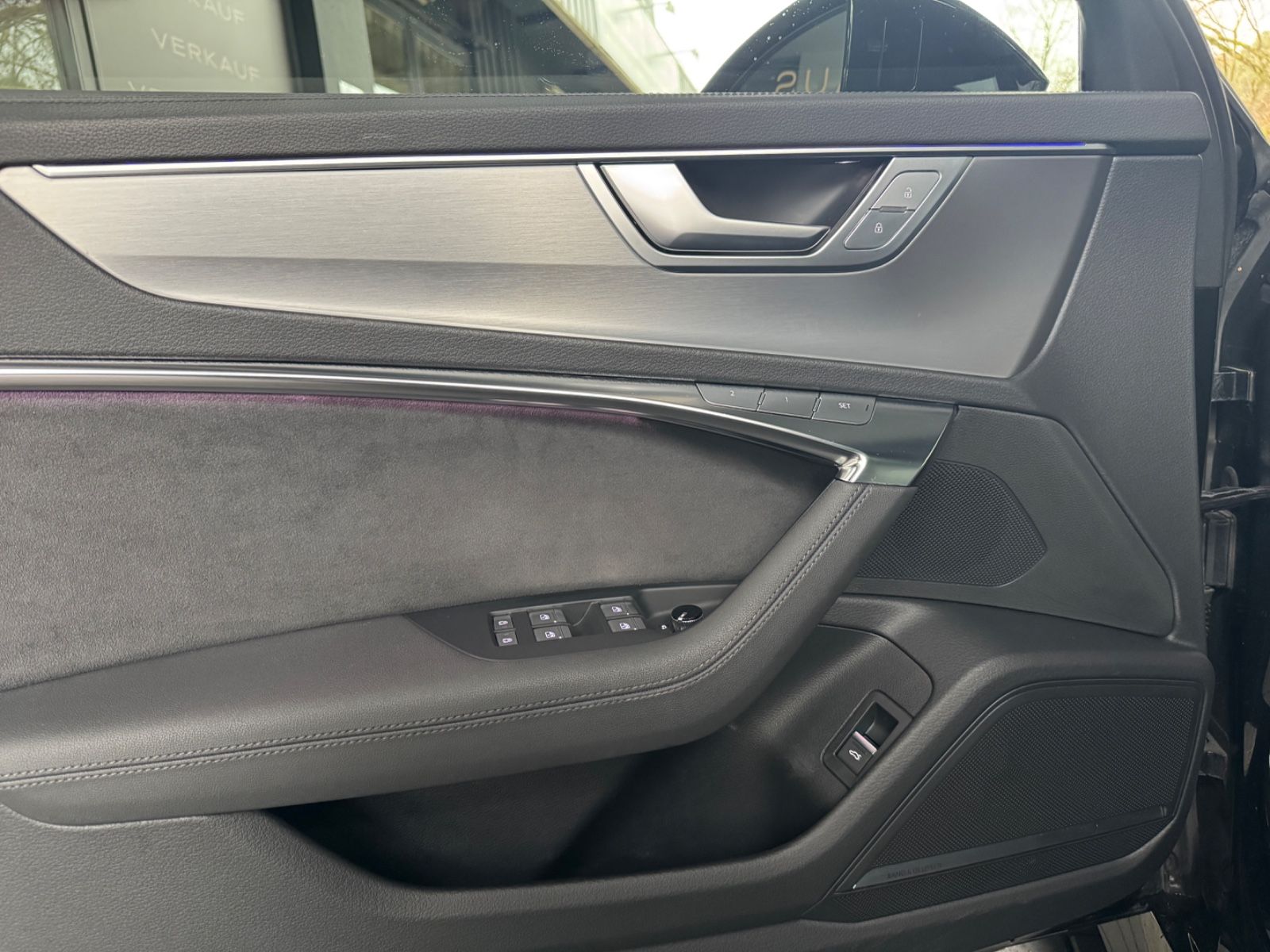 Audi RS6 Avant 4.0 TFSI quattro/PANO/HEADUP/B&O/BLACK