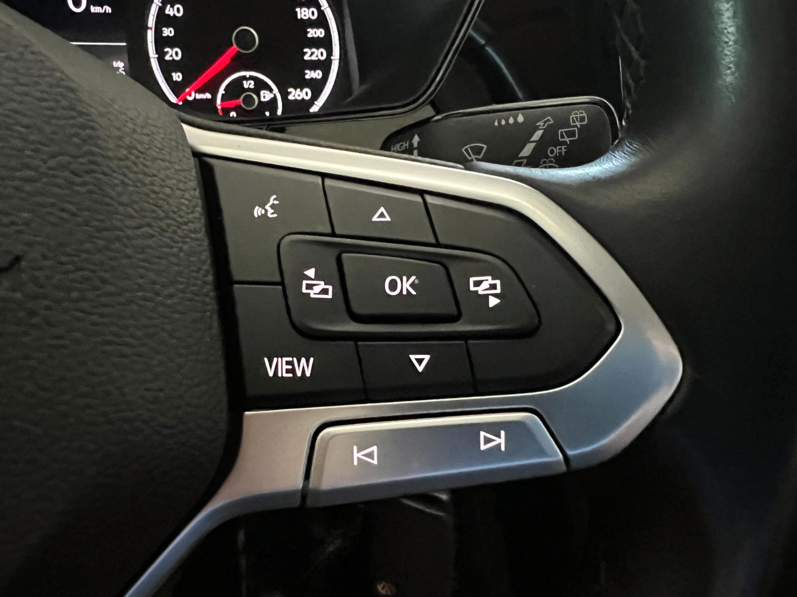Volkswagen T-Cross Life - Samsaru's Car Outlet