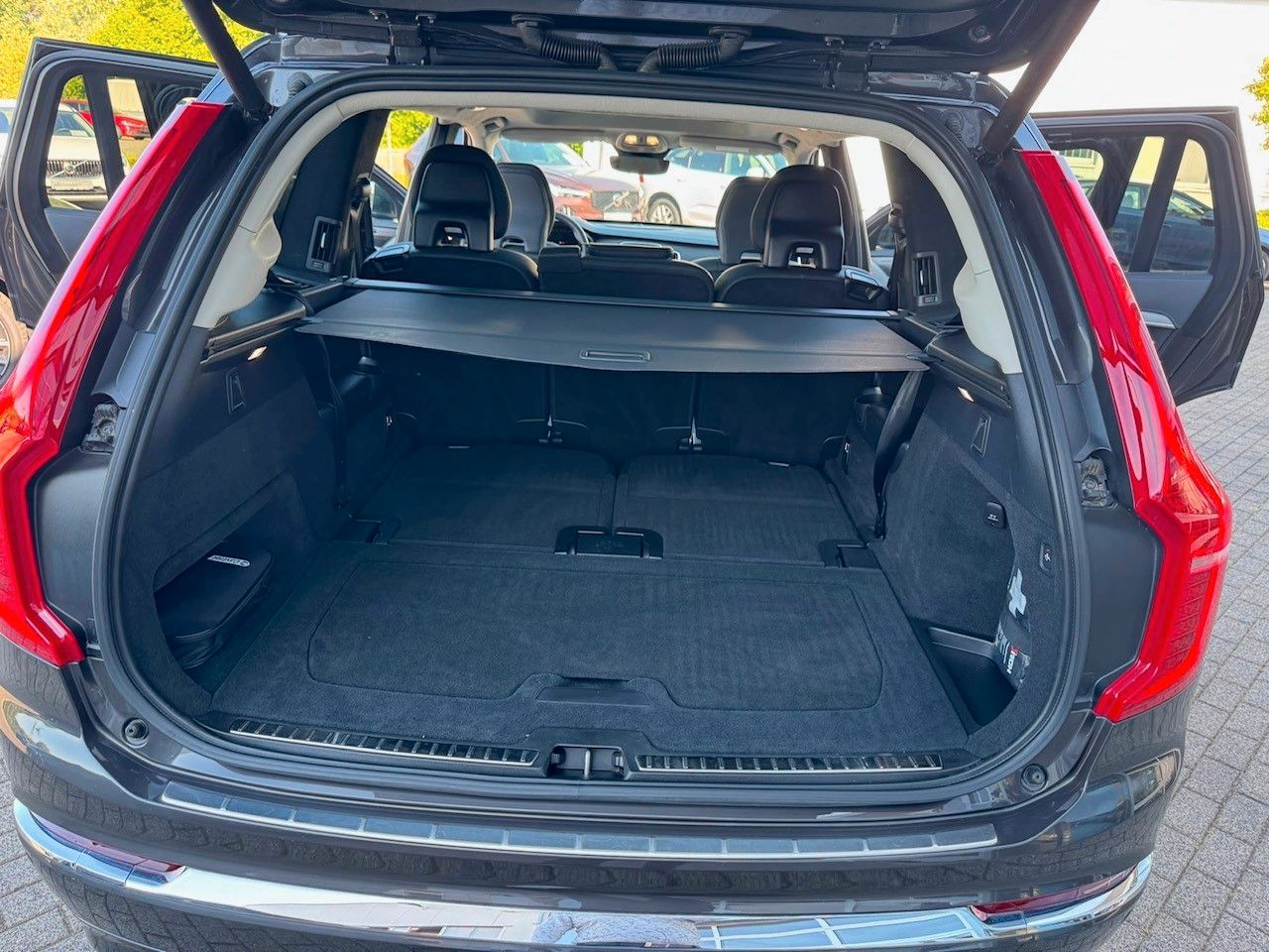 Volvo XC90 B5 D AWD ULTIMATE BRIGHT-360-AHK-Pano-Sthzg