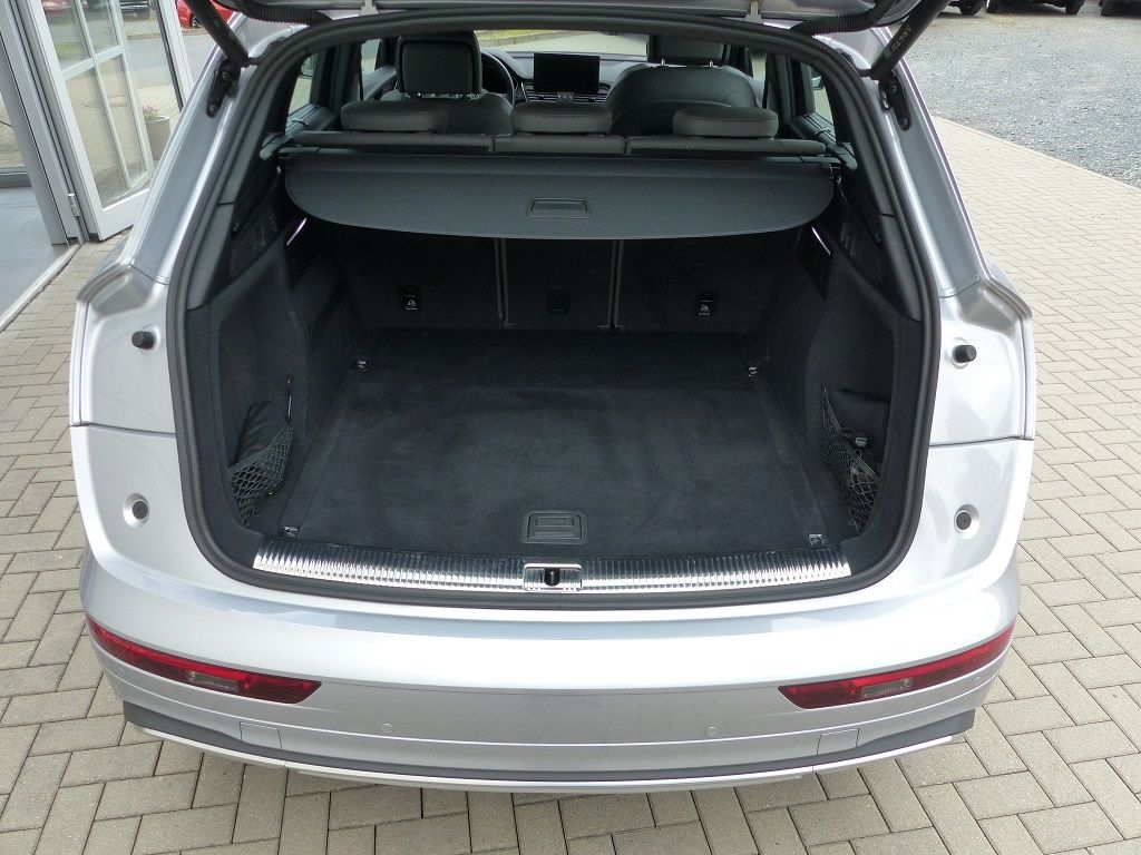 Audi Q5 50 TDI quattro Tiptronic Advanced - Samsaru's Car Outlet