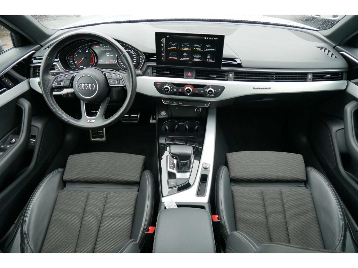 Audi A4 50 TDI q S line LED+Navi+Leder+Sportsitze+19'