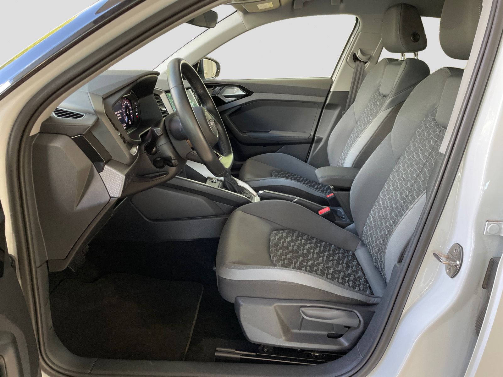 Audi A1 citycarver 30TFSI S-trnc - Samsaru's Car Outlet