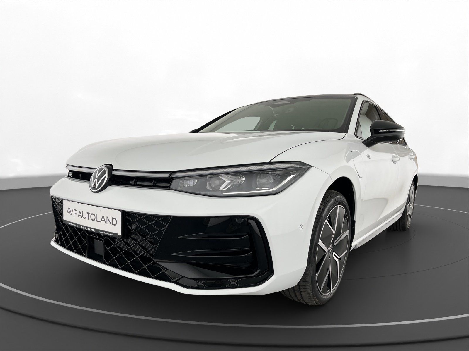 Volkswagen Passat Variant 1.5 TSI eHybrid R-Line | AHK |