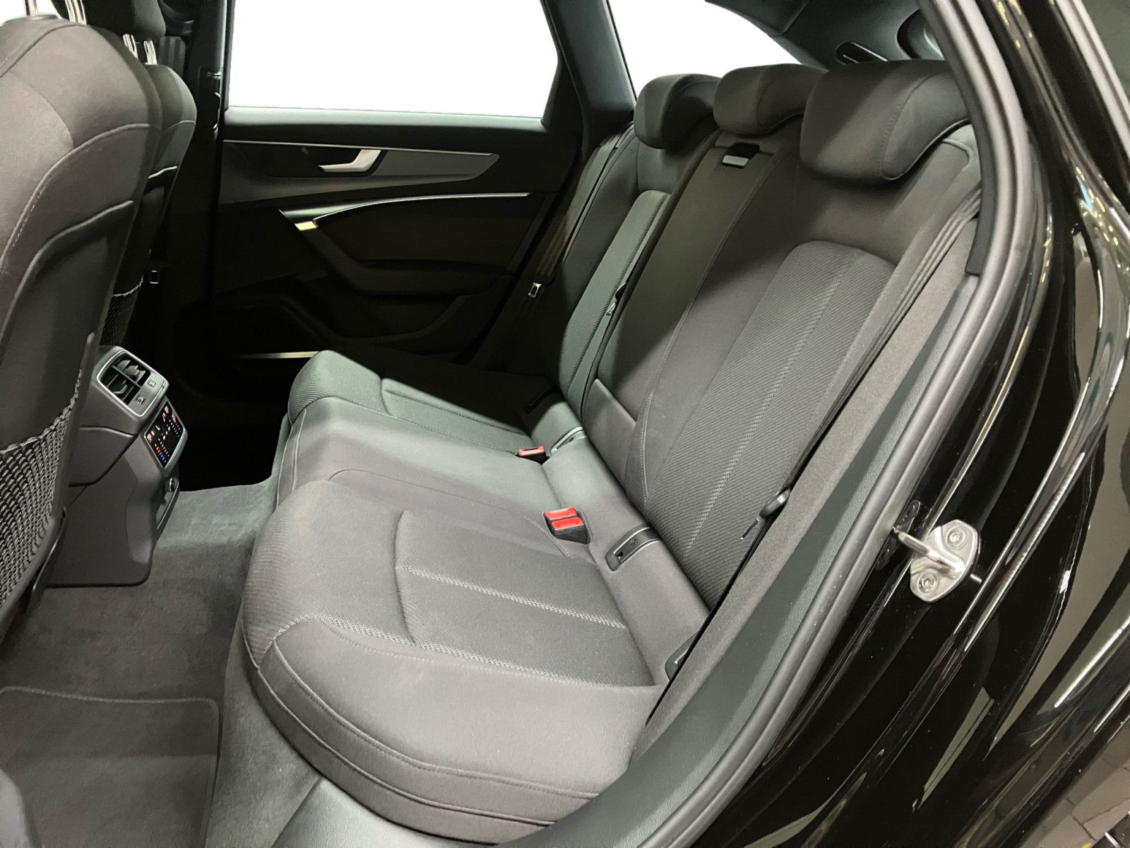 Audi A6 Avant 50 TDI quattro S line - Samsaru's Car Outlet