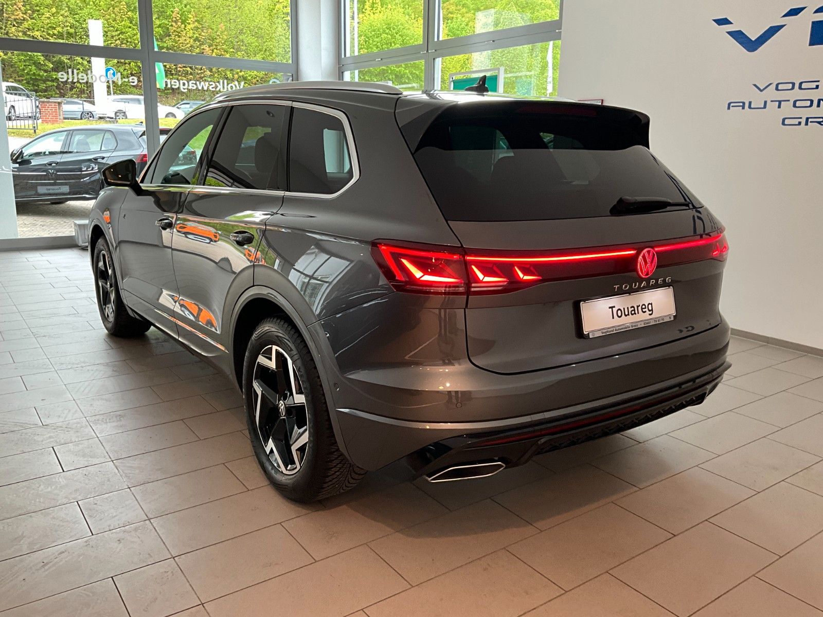Volkswagen Touareg R-Line , AHZV, Luftfahr, UVP 97.615€br.
