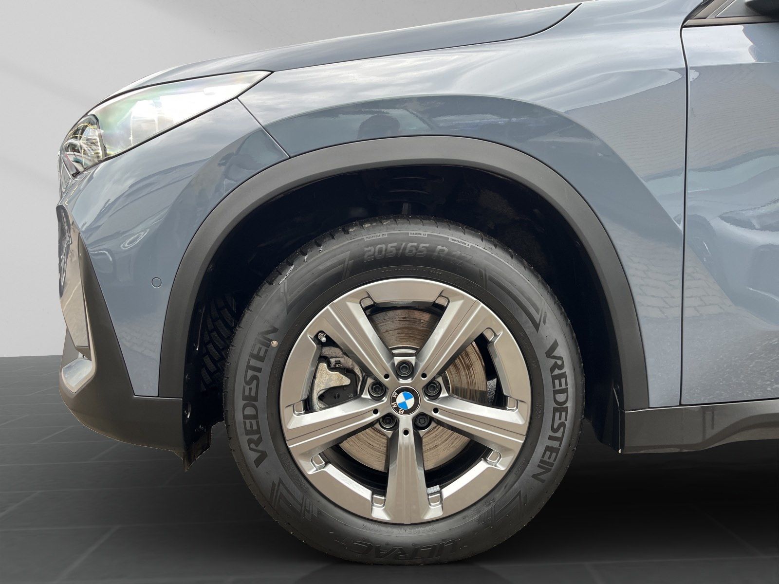 BMW X1 xDrive23i Aut. - Samsaru's Car Outlet