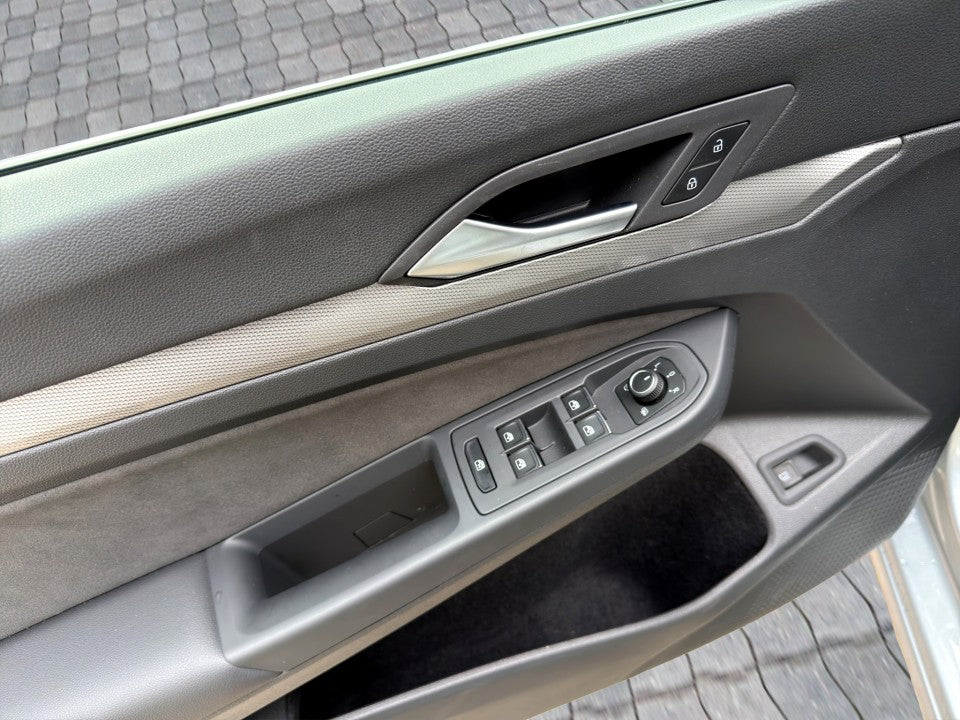 Volkswagen Golf Style1.5 TSI DSG PHEV
