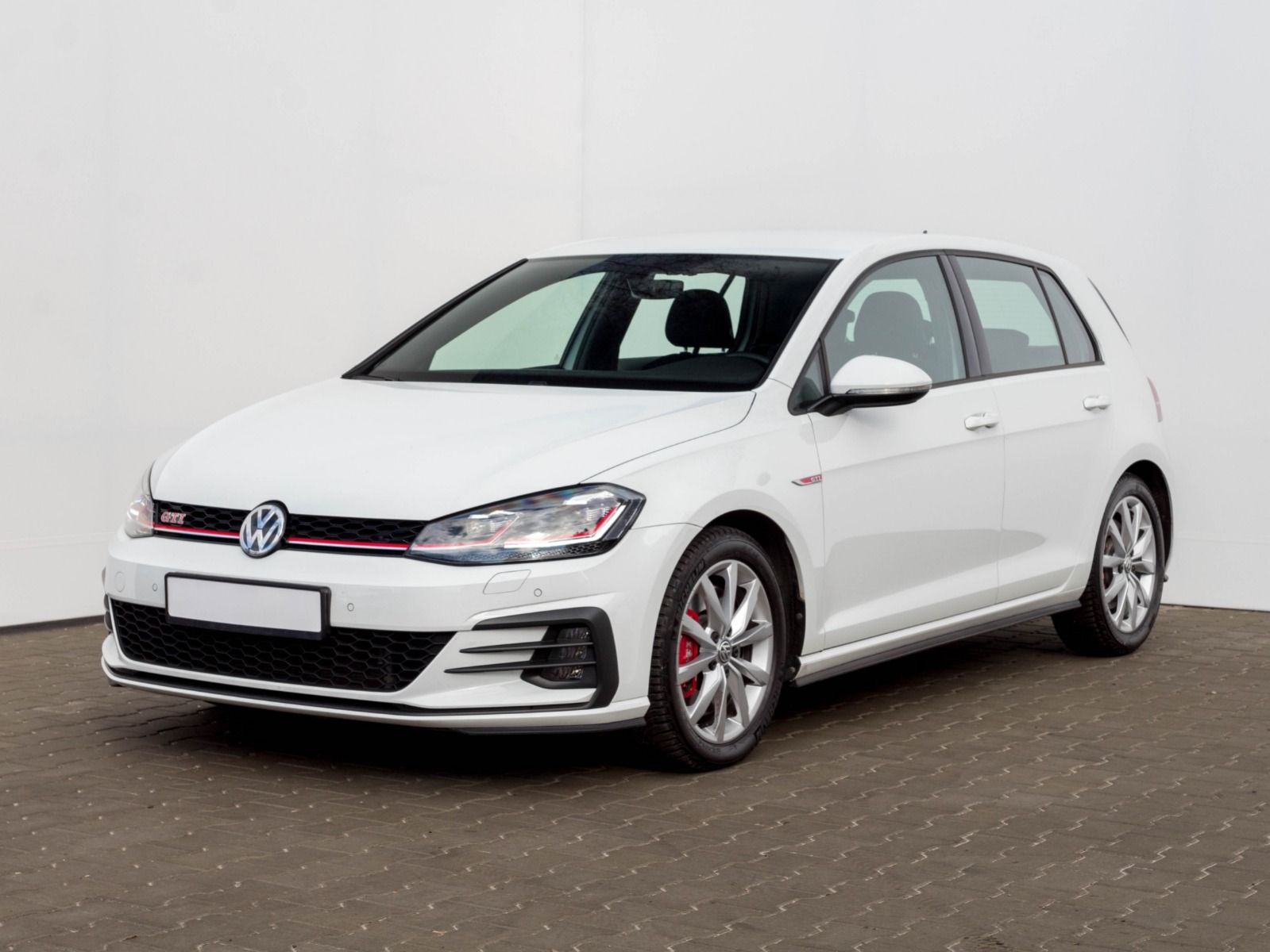 VW Golf GTI 2.0 TSI DSG - Samsaru's Car Outlet