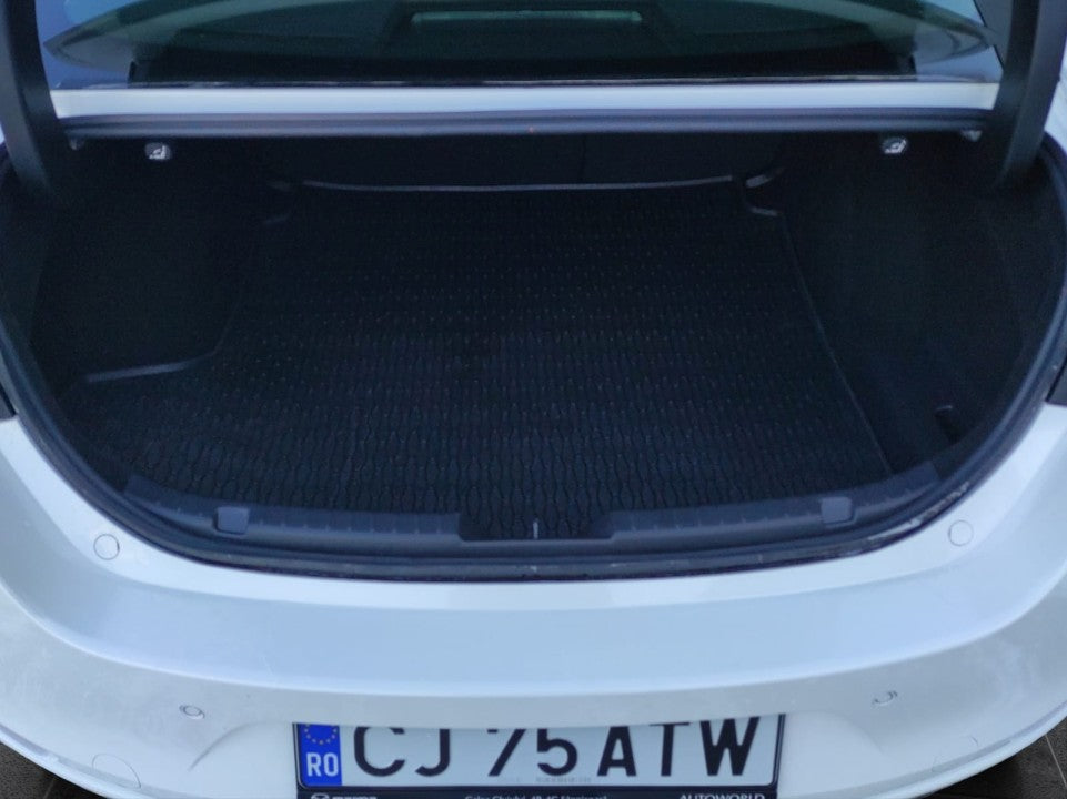 Mazda 3 e-Skyactiv X186 AT MHEV Center-Line + Design