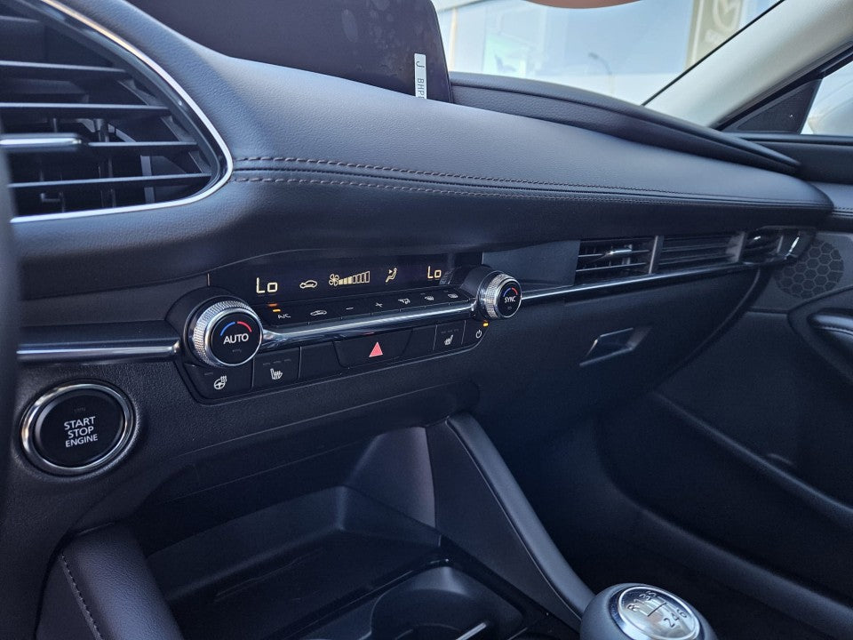 Mazda 3 e-Skyactiv X186 MHEV Center-Line