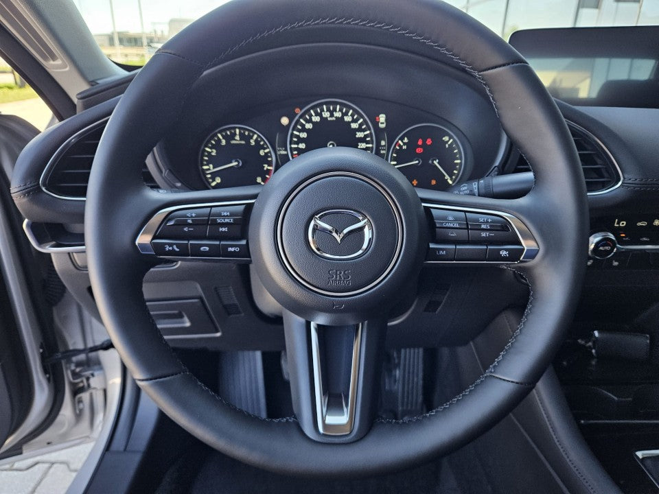 Mazda 3 e-Skyactiv X186 MHEV Center-Line