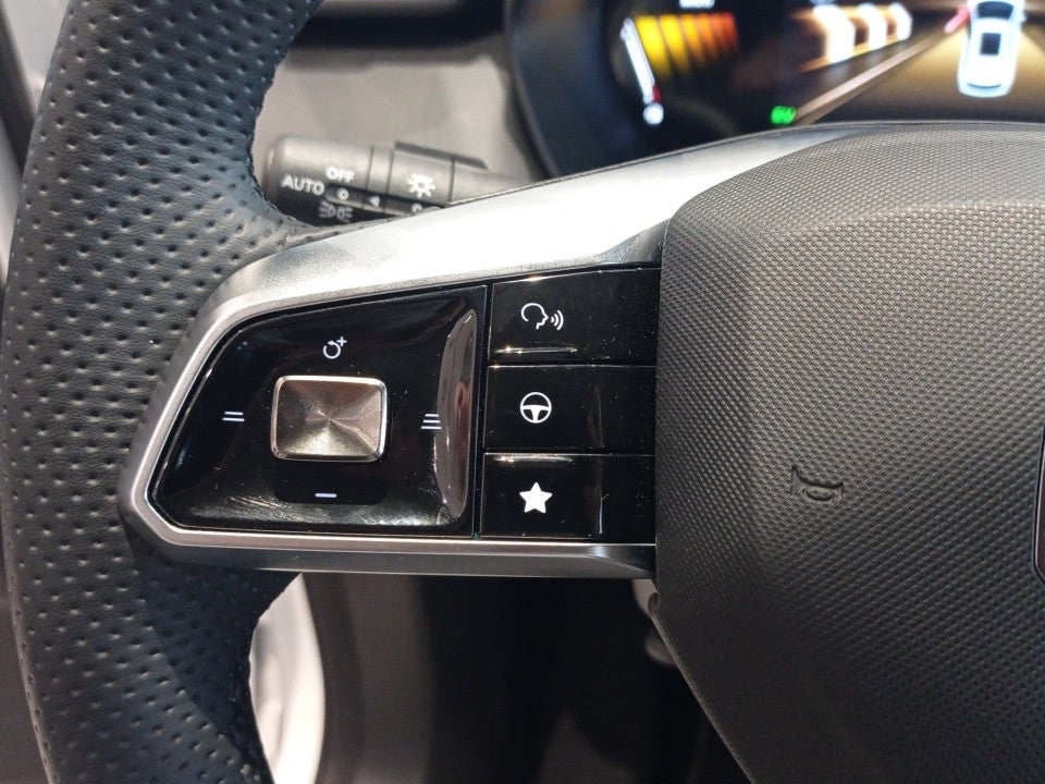 MG ZS HEV 5 usi Exclusive 1.5L GSL HEV 197 CP AT