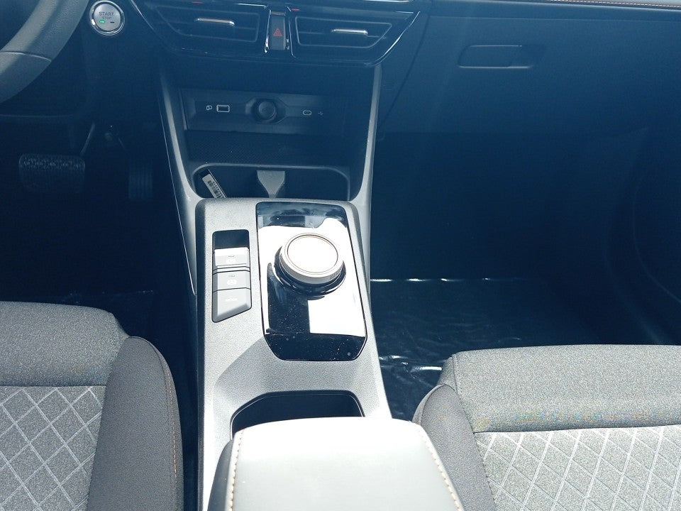 MG3 HEV 5 usi Excite 1.5L PFI HEV 194 CP AT