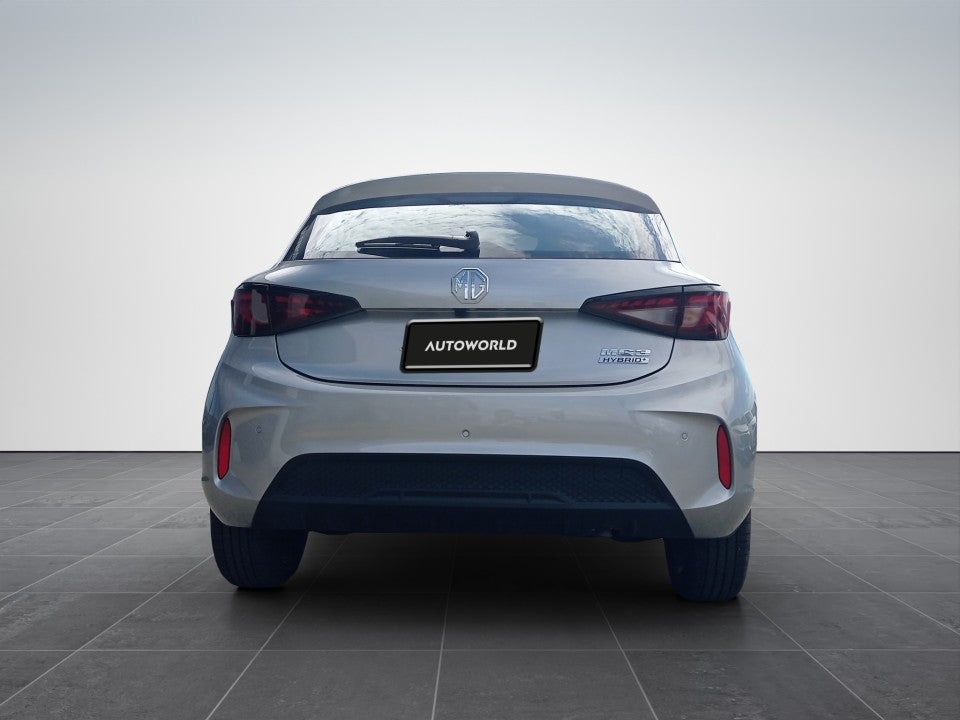 MG3 HEV 5 usi Excite 1.5L PFI HEV 194 CP AT
