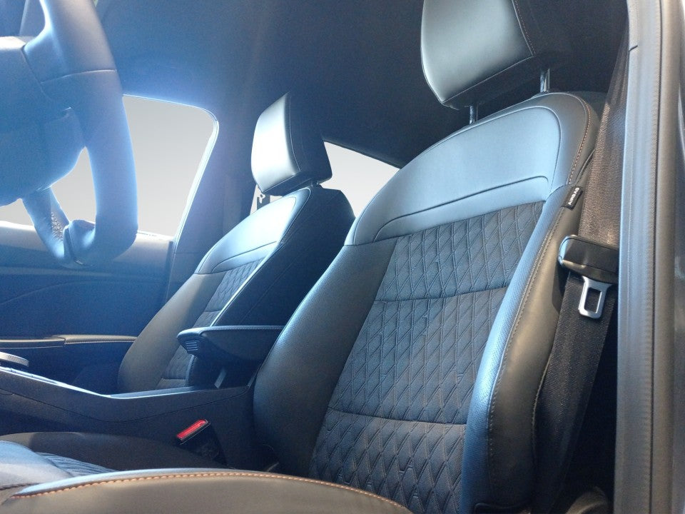 MG3 HEV 5 usi Exclusive 1.5L PFI HEV 194 CP AT