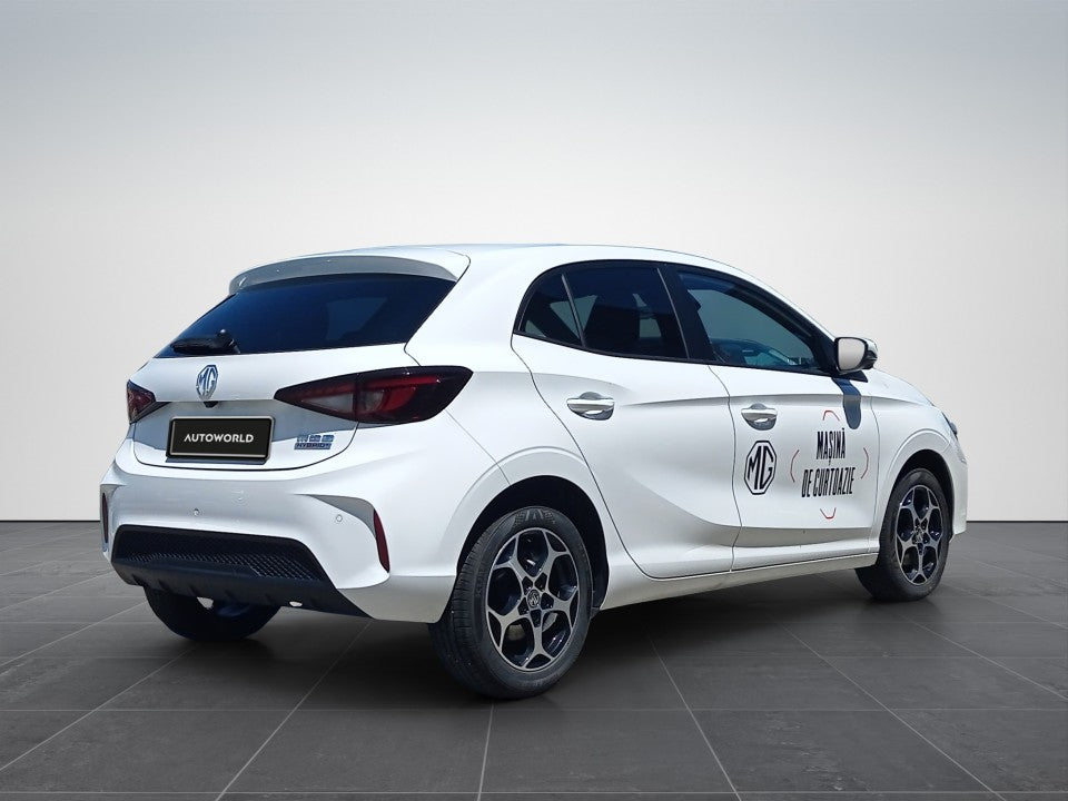 MG3 HEV 5 usi Exclusive 1.5L PFI HEV 194 CP AT