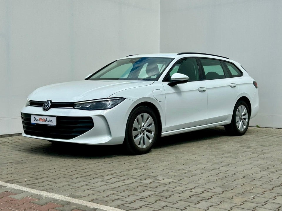Volkswagen Passat Base1.5 TSI PHEV