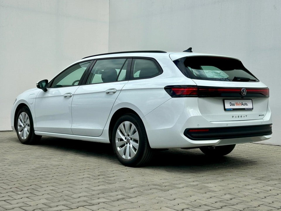 Volkswagen Passat Base1.5 TSI PHEV