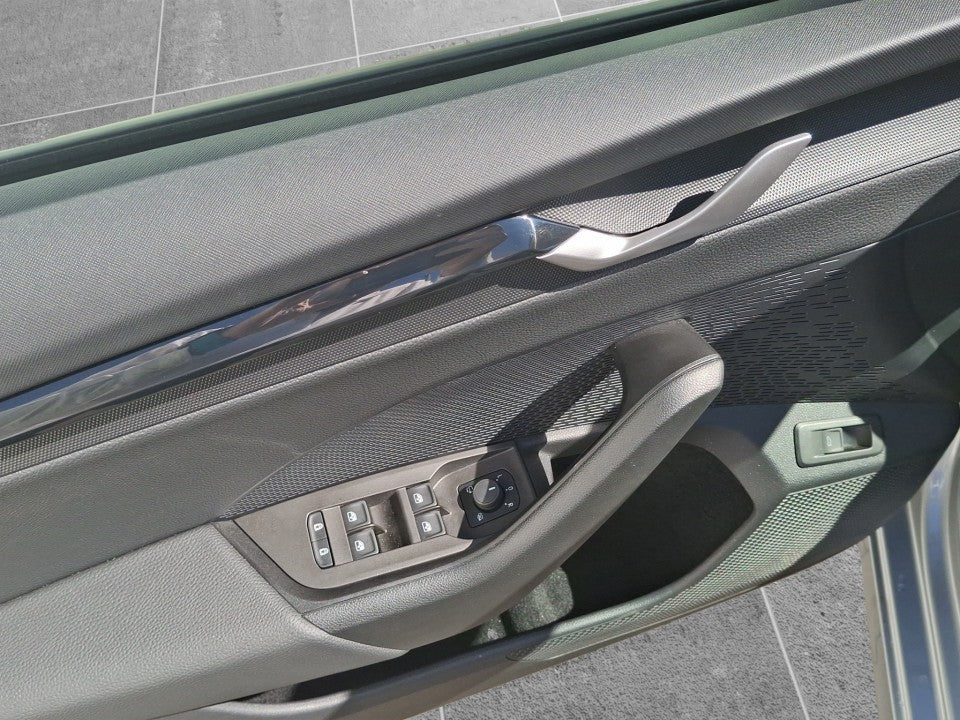 Skoda Octavia M-HEVSELECTS110/1.5A7F