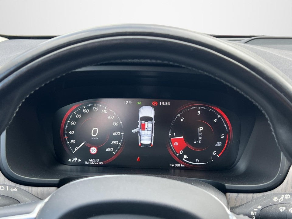 Volvo V90 Cross Country D5