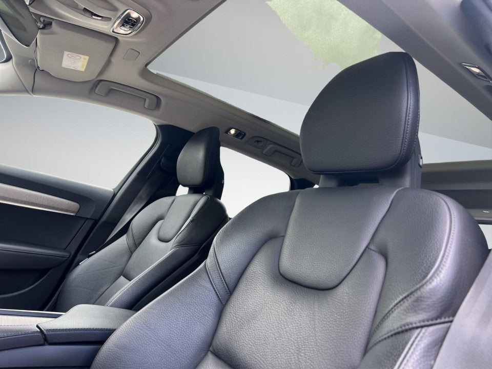 Volvo V90 Cross Country D5