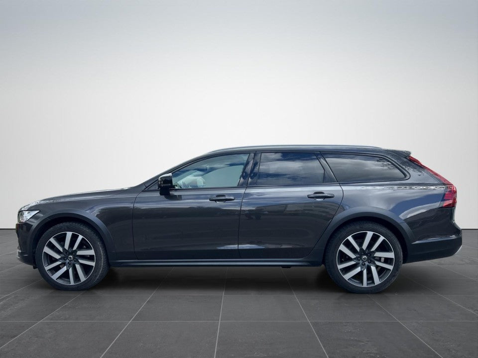 Volvo V90 Cross Country D5