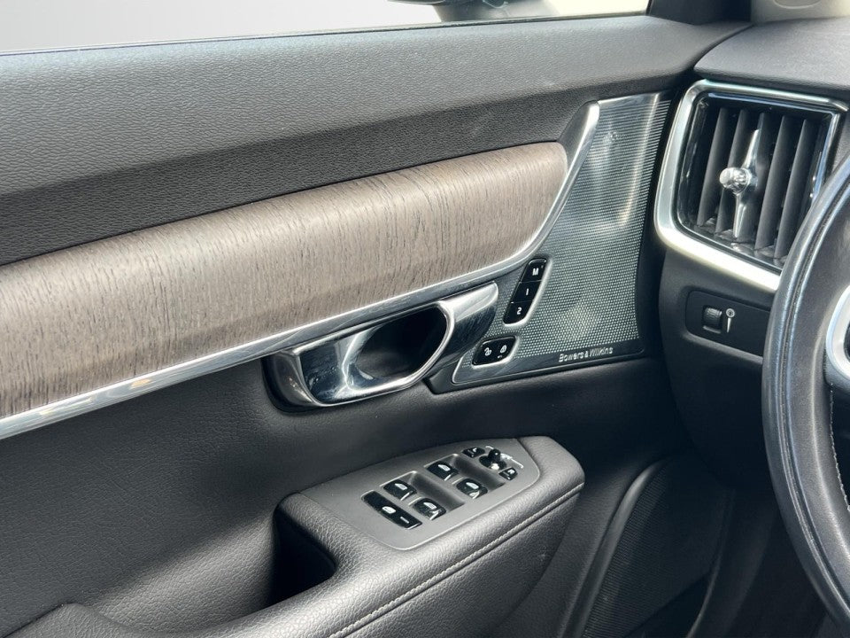 Volvo V90 Cross Country D5