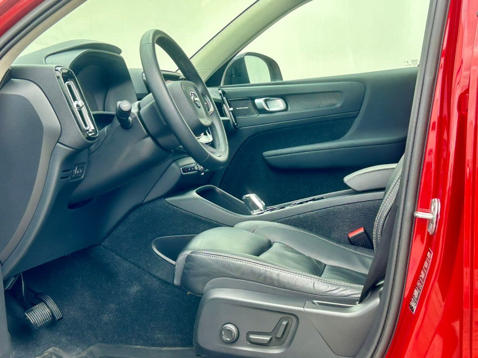 Volvo XC 40 Volvo XC40 T5 Recharge Plug-in Hybrid R-Design 2023