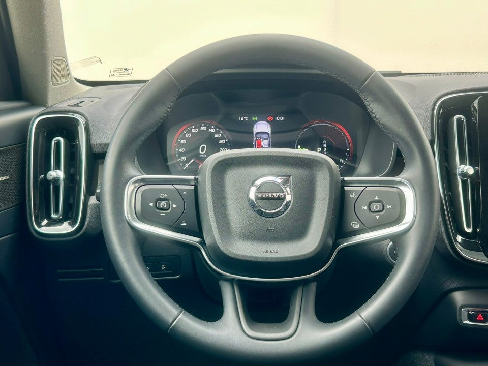 Volvo XC 40 Volvo XC40 T5 Recharge Plug-in Hybrid R-Design 2023