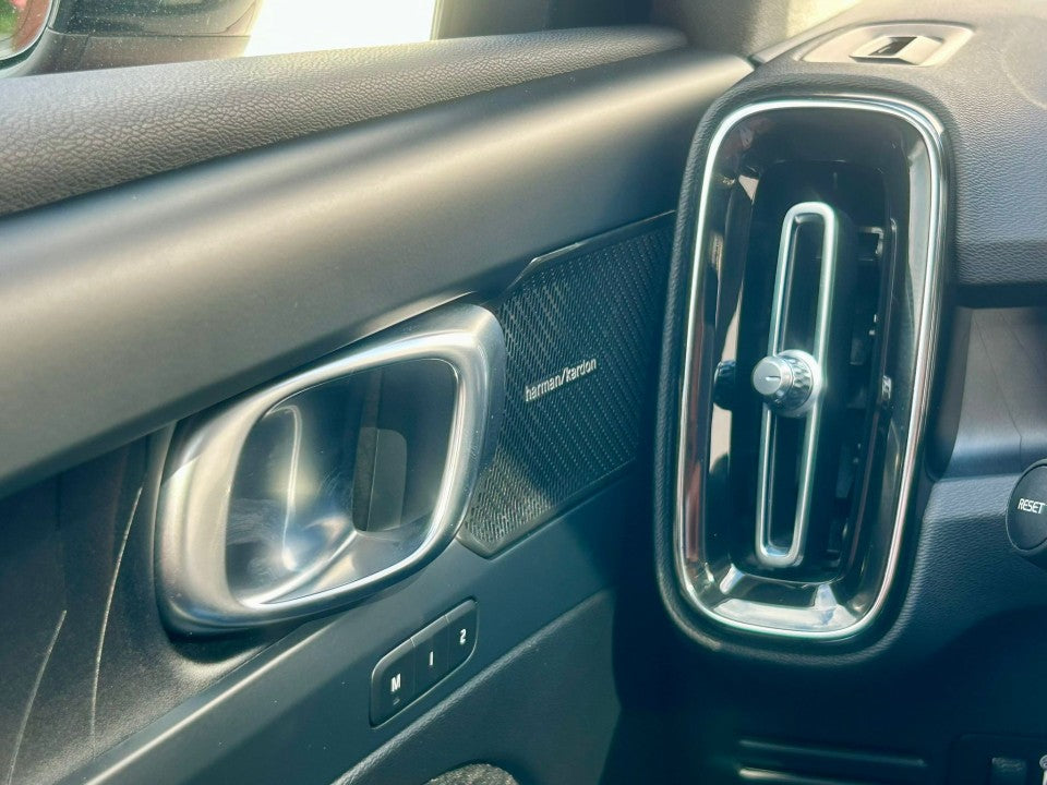 Volvo XC 40 Volvo XC40 T5 Recharge Plug-in Hybrid R-Design 2023