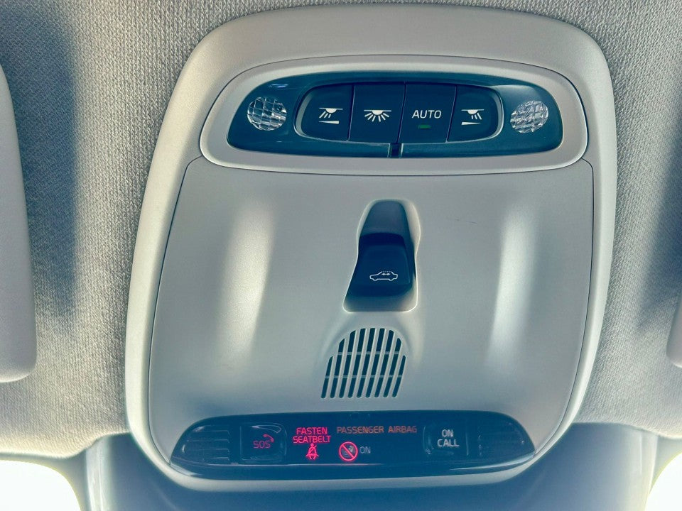 Volvo XC 40 Volvo XC40 T5 Recharge Plug-in Hybrid R-Design 2023