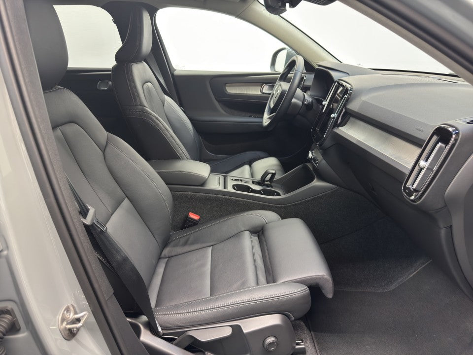 Volvo XC 40 XC40 CORE B3 (Petrol) AT7 FWD (Mild Hybrid)
