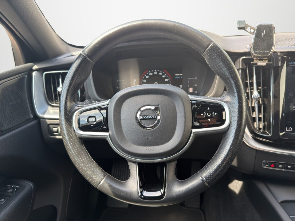 Volvo XC 60 XC60 B5 Momentum Pro AWD Geartronic