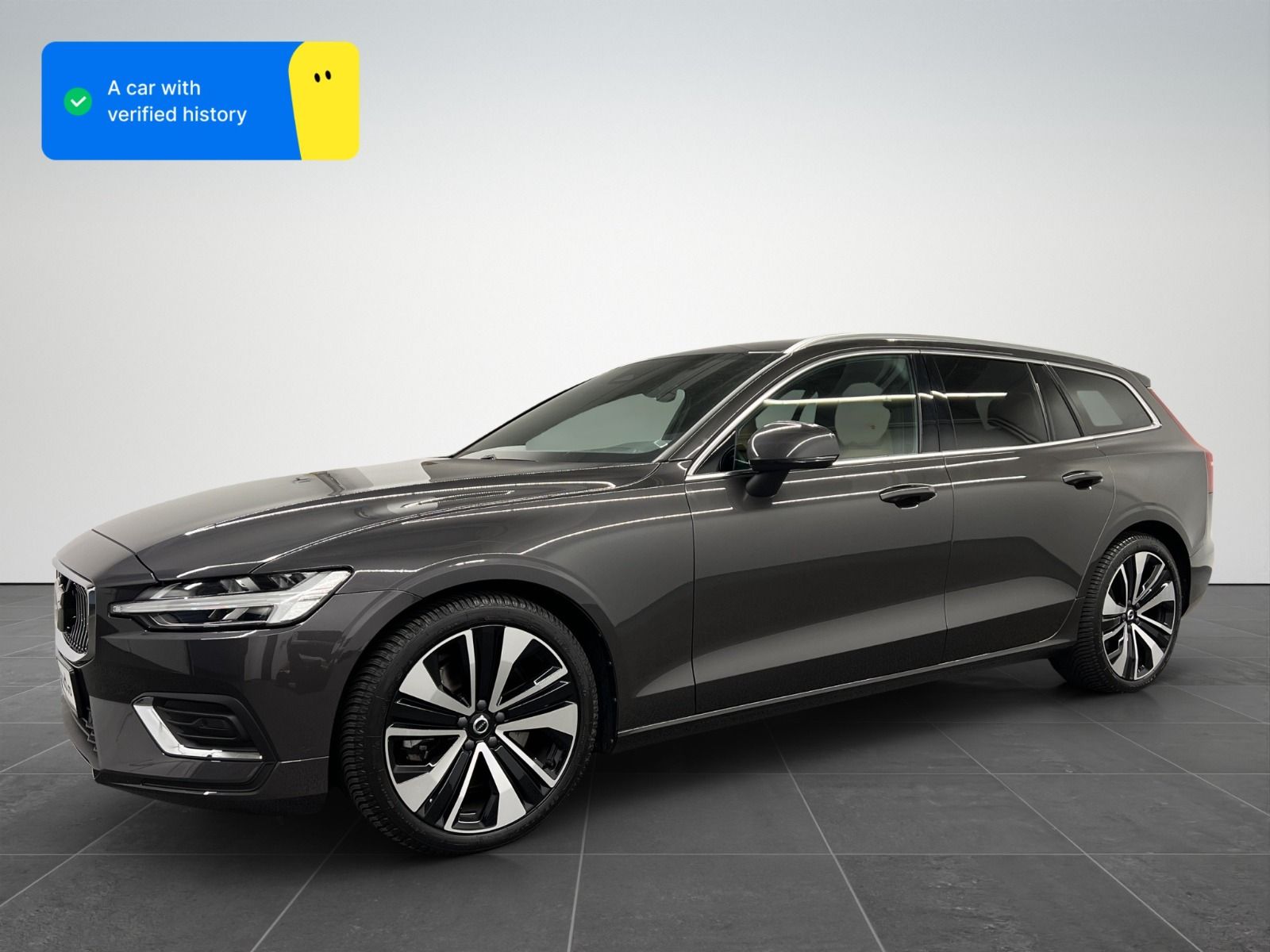Volvo V60 B5 Plus Bright AWD MHEV Geartronic - Samsaru's Car Outlet